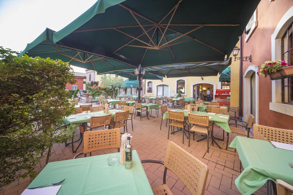 Hotel Antichi Cortili Dossobuono Bagian luar foto