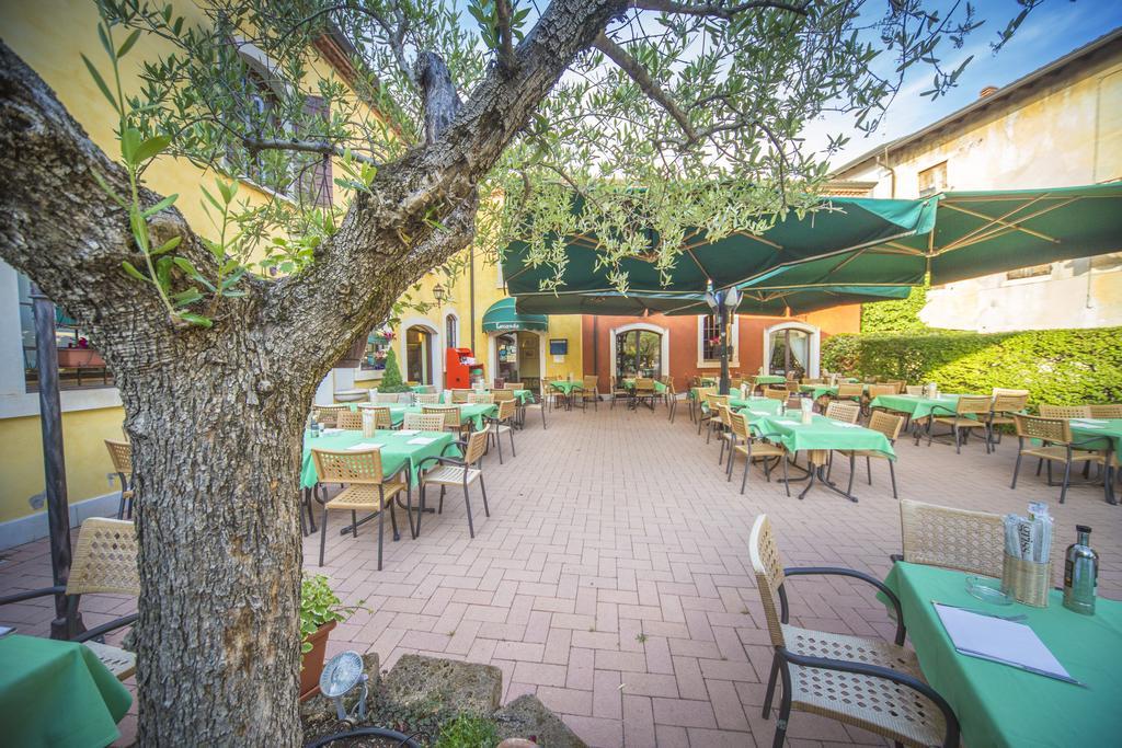 Hotel Antichi Cortili Dossobuono Bagian luar foto