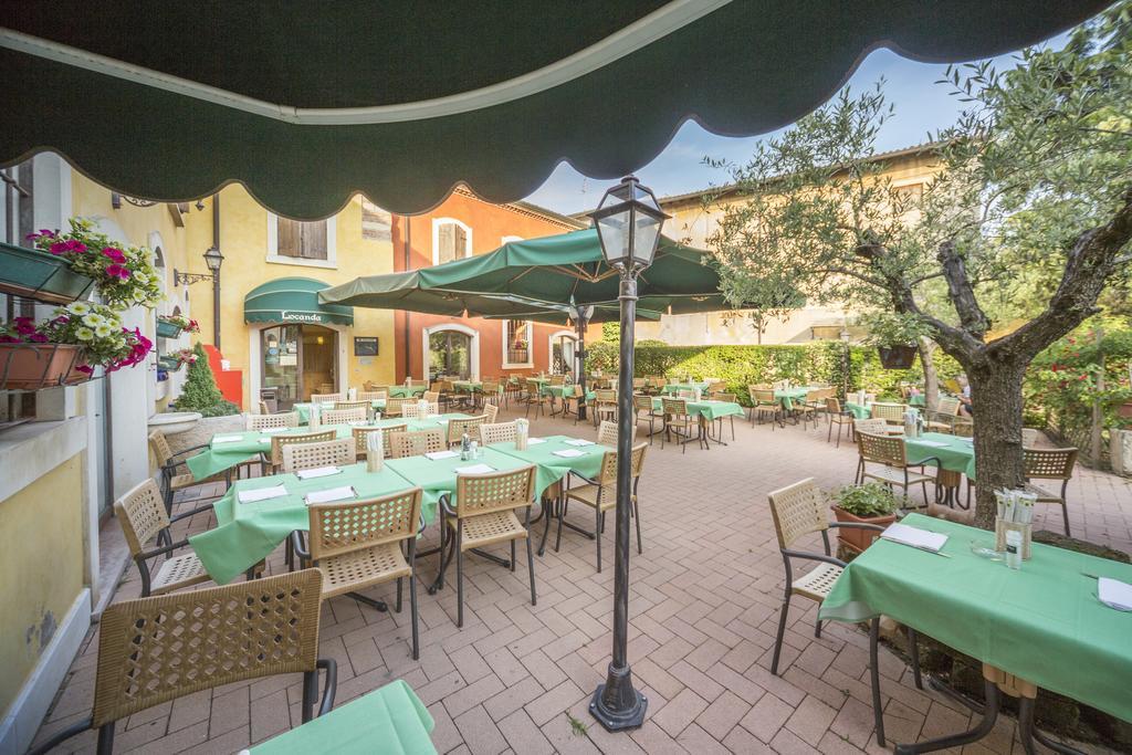 Hotel Antichi Cortili Dossobuono Bagian luar foto