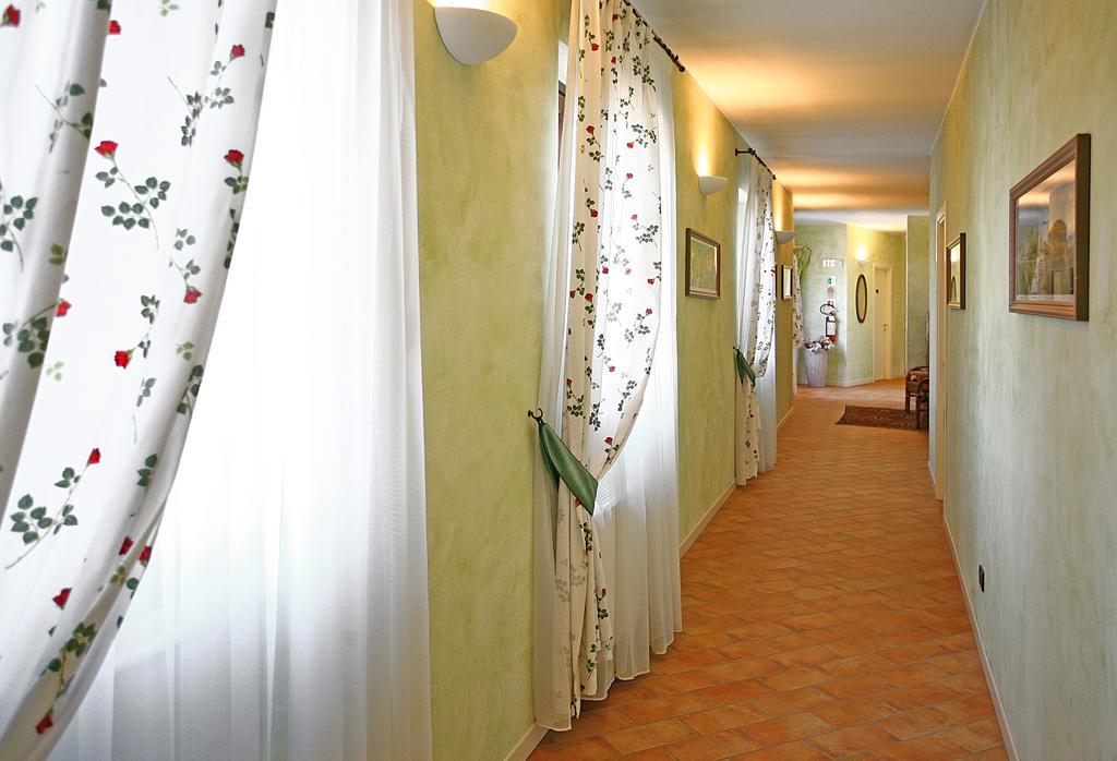 Hotel Antichi Cortili Dossobuono Bagian luar foto
