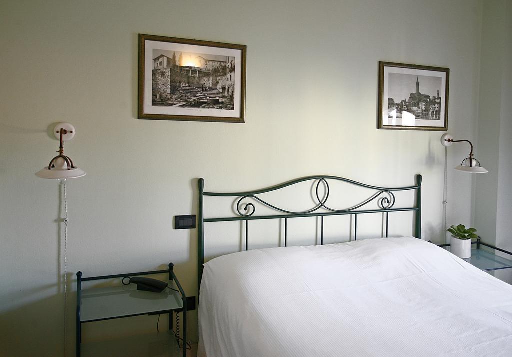 Hotel Antichi Cortili Dossobuono Bagian luar foto