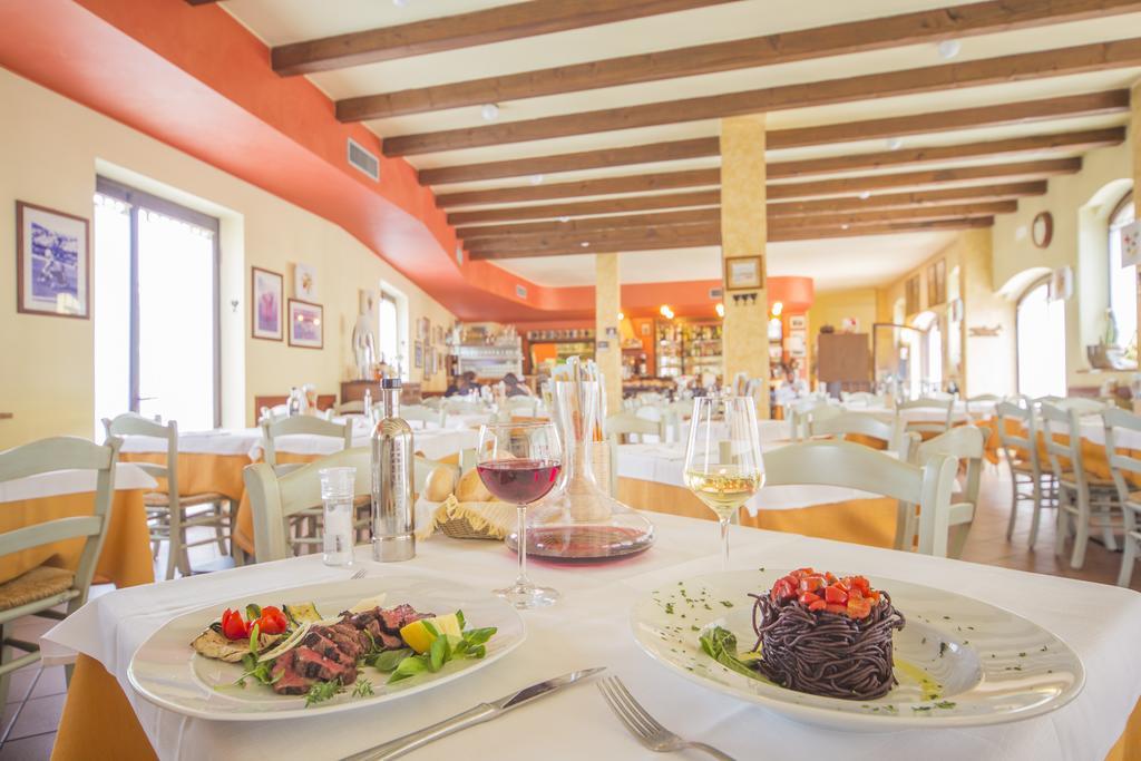 Hotel Antichi Cortili Dossobuono Bagian luar foto