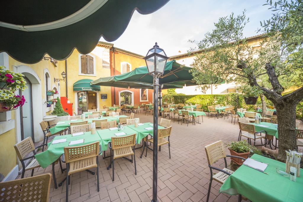 Hotel Antichi Cortili Dossobuono Bagian luar foto